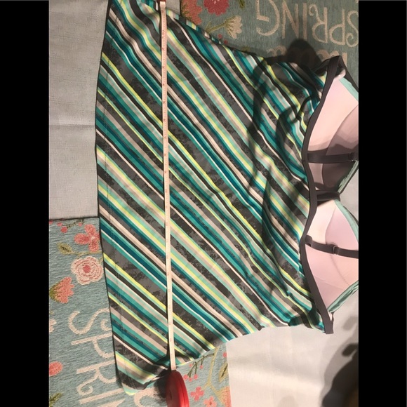 GUC Free Country Women’s plus sized 16w -18w swim striped & padded Tankini top. - Picture 5 of 10